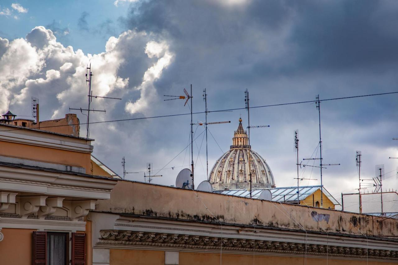Domus Serafino Pensión *